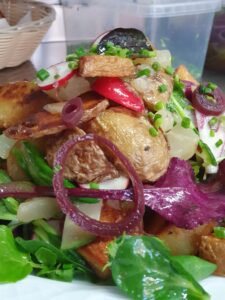 Handkäse Salat